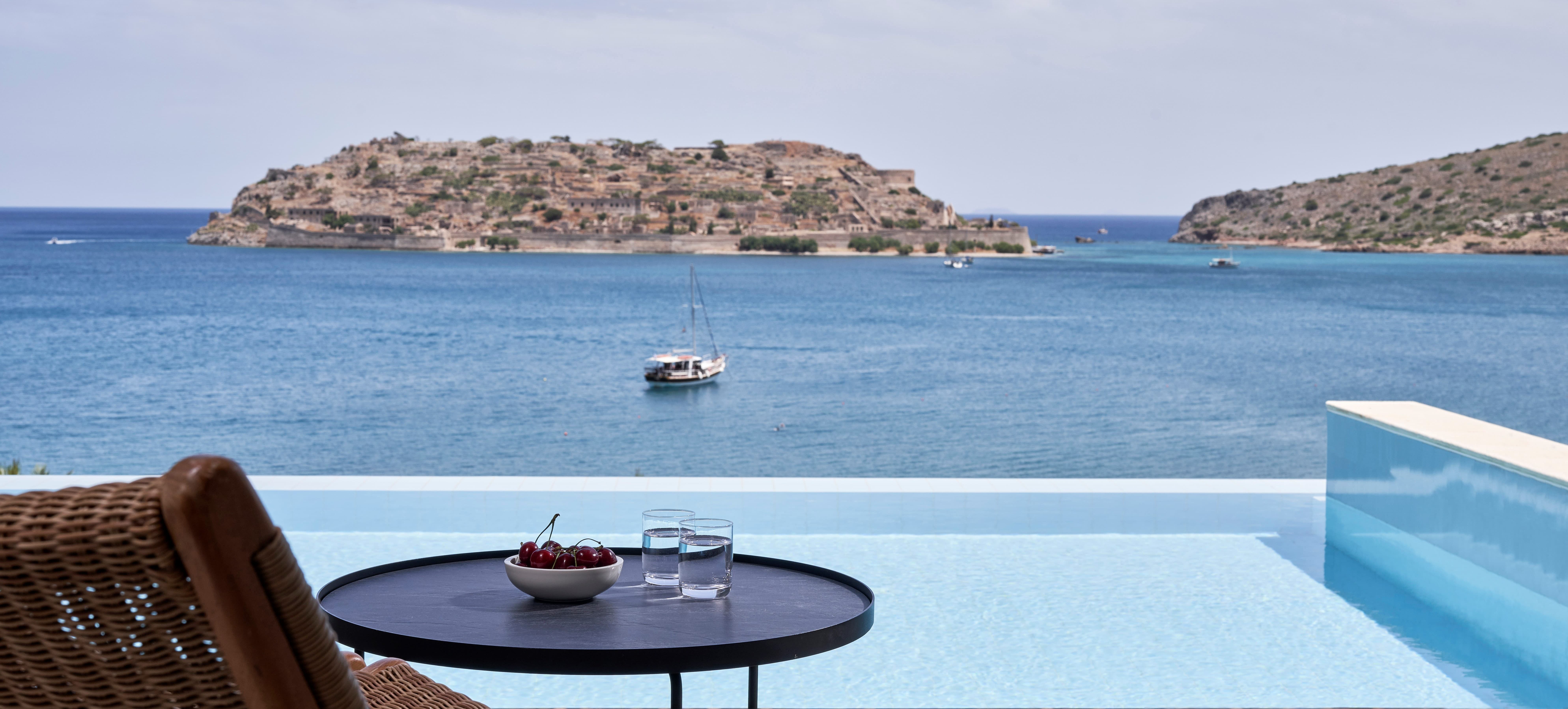 Deluxe Suite, Blue Palace, Crete