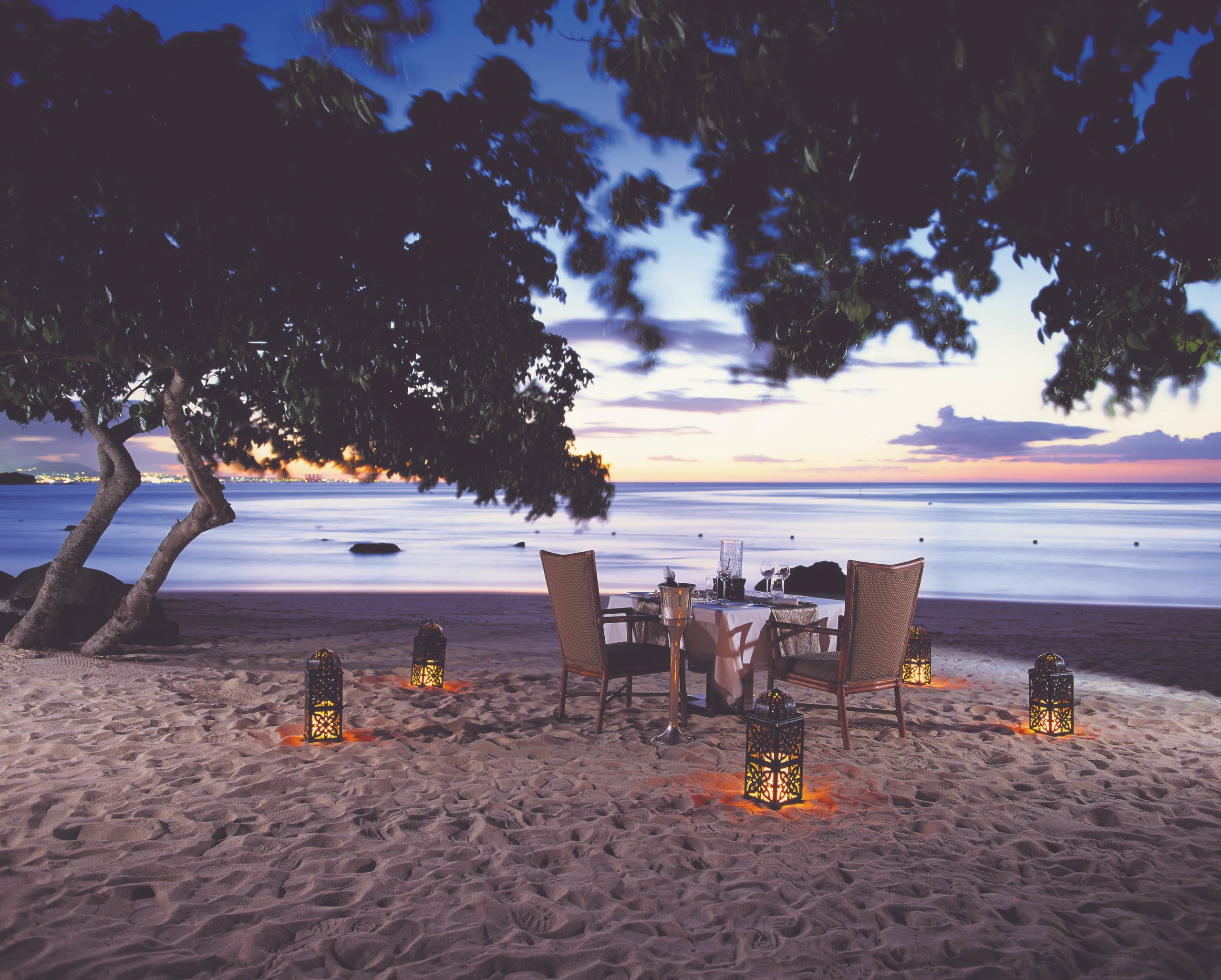 Beach dining, The Oberoi Beach Resort, Mauritius