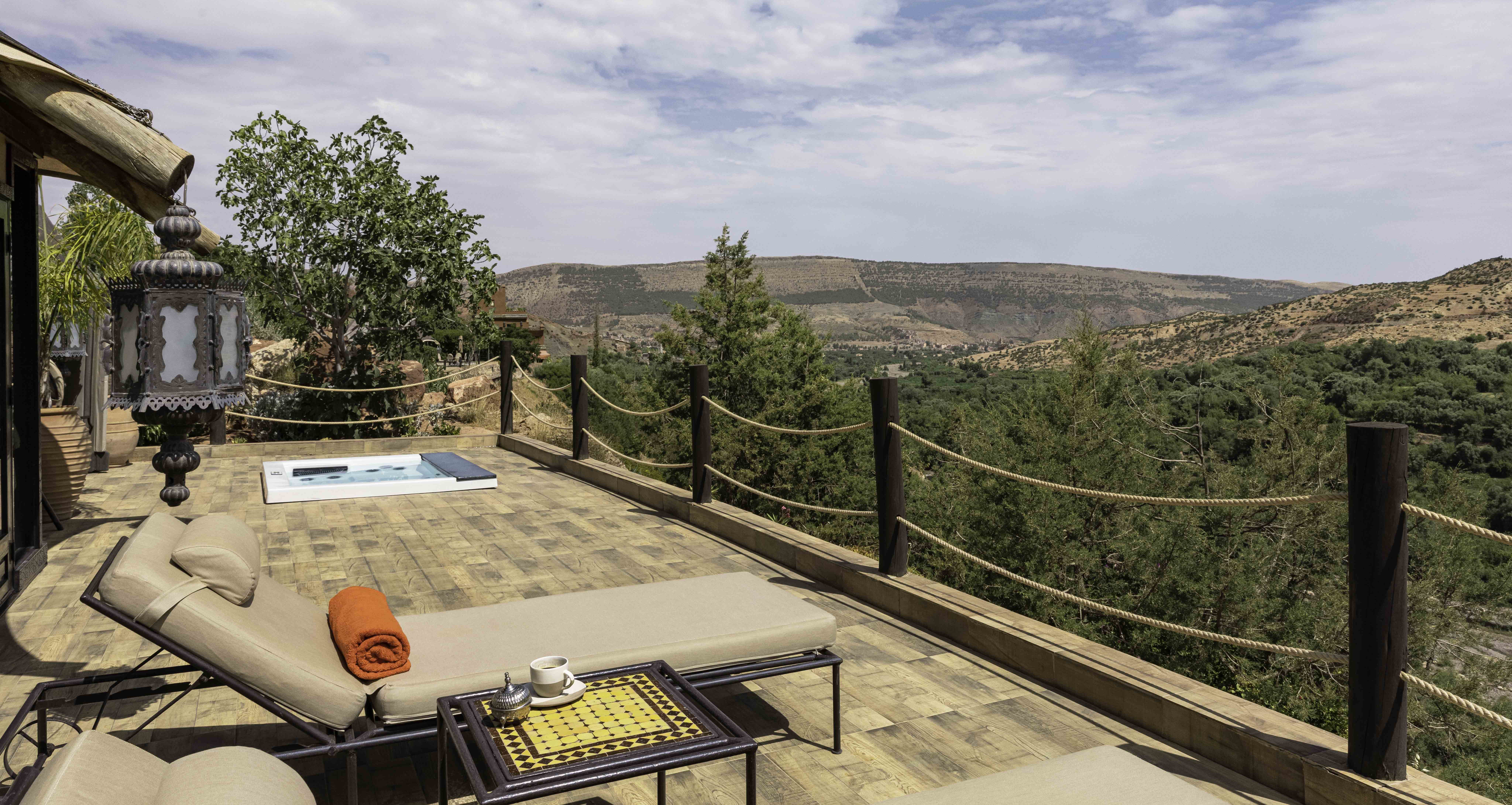 Beber Tent with Hot Tub, Kasbah Tamadot, Morocco