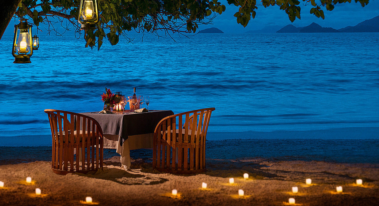 Beach dining, Four Seasons Resort Seychelles, Seychelles