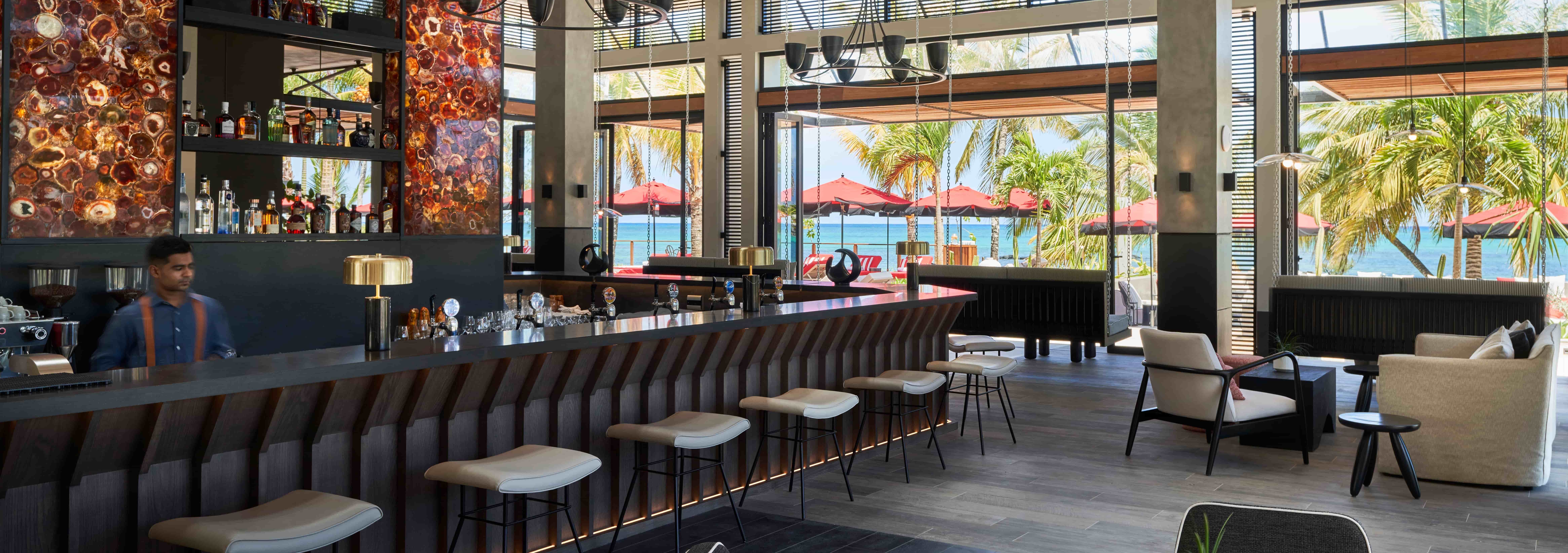 Bar, LUX* Grand Baie, Mauritius